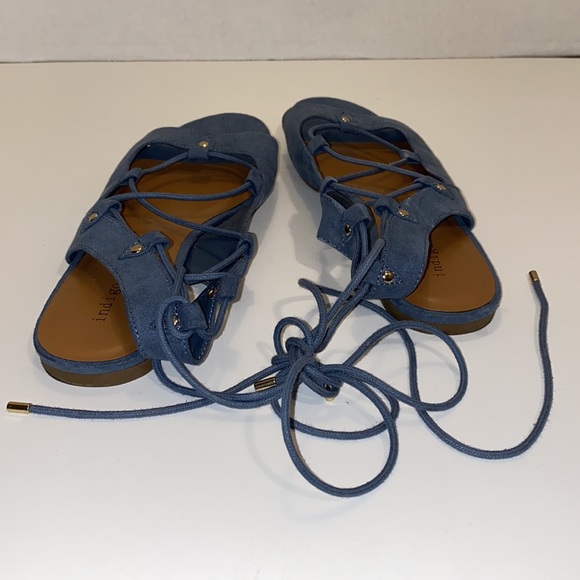 Size 8.5 M women’s lace up shoes - Picture 4 of 7